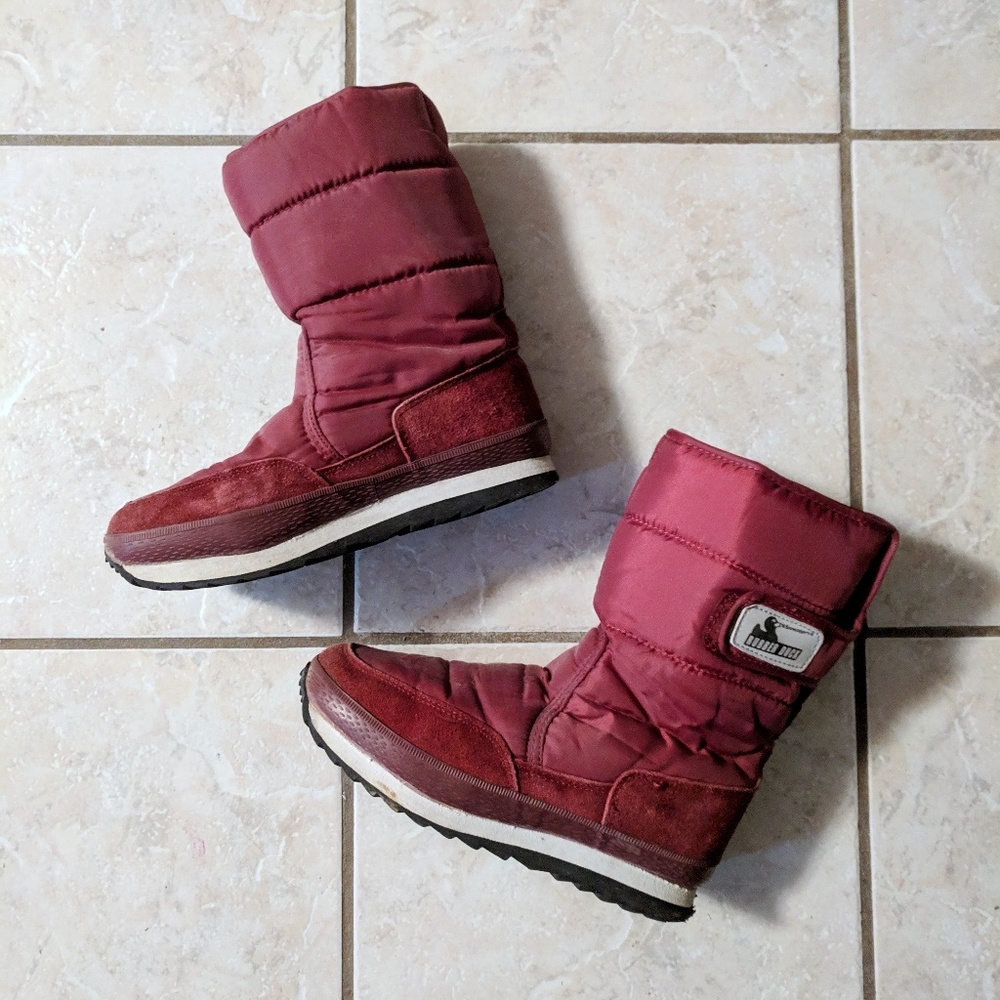 Snow boots retro maroon puffer bootie womens